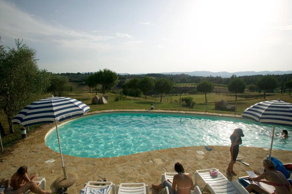 Agriturismo La Grotta Di Montecchino Siena Exterior photo