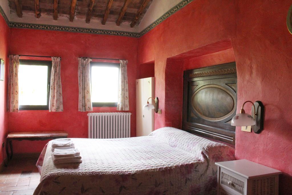 Agriturismo La Grotta Di Montecchino Siena Exterior photo