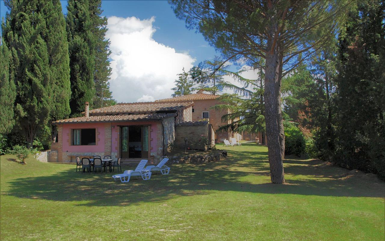 Agriturismo La Grotta Di Montecchino Siena Exterior photo