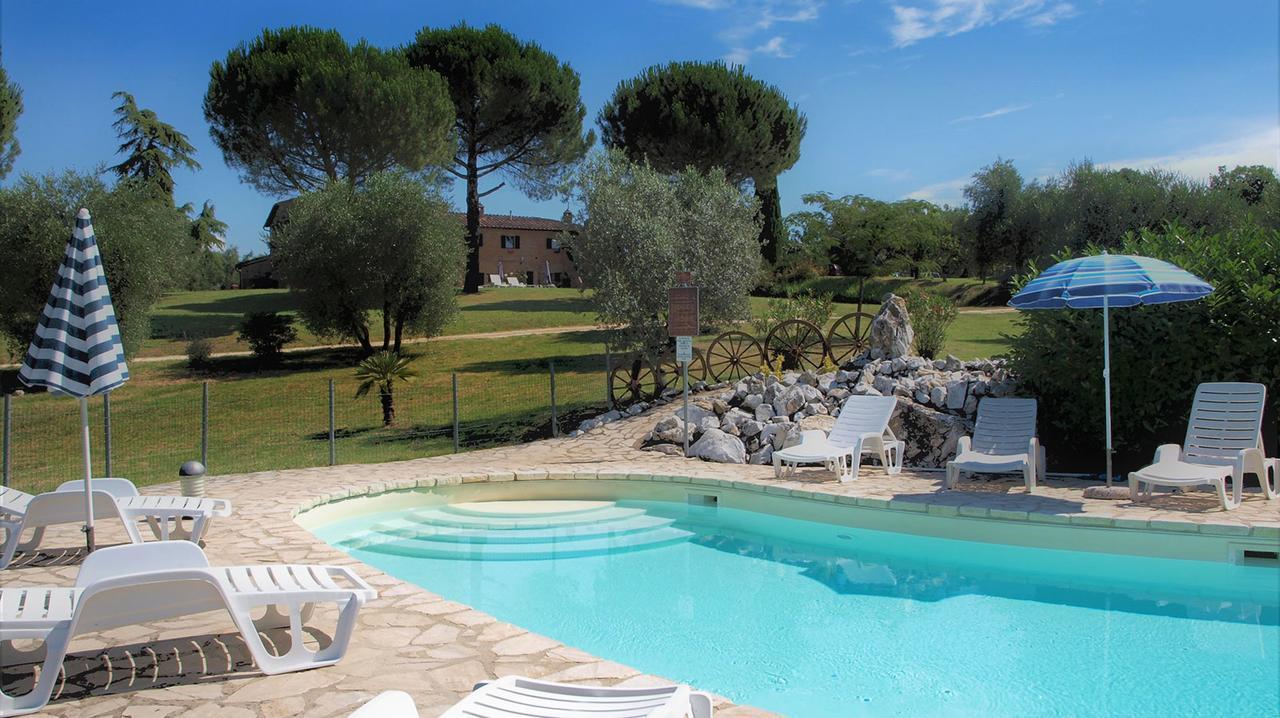 Agriturismo La Grotta Di Montecchino Siena Exterior photo